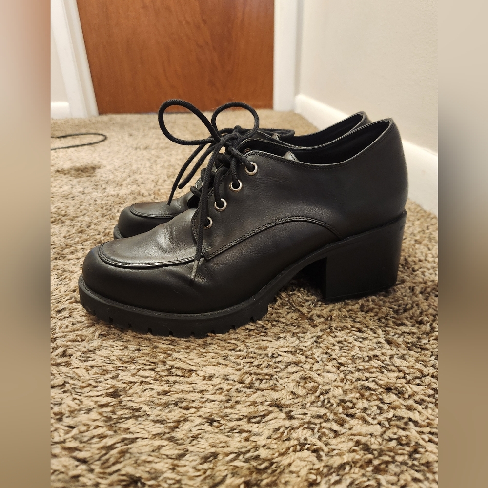 Women's size 10 black heeled MIA booties